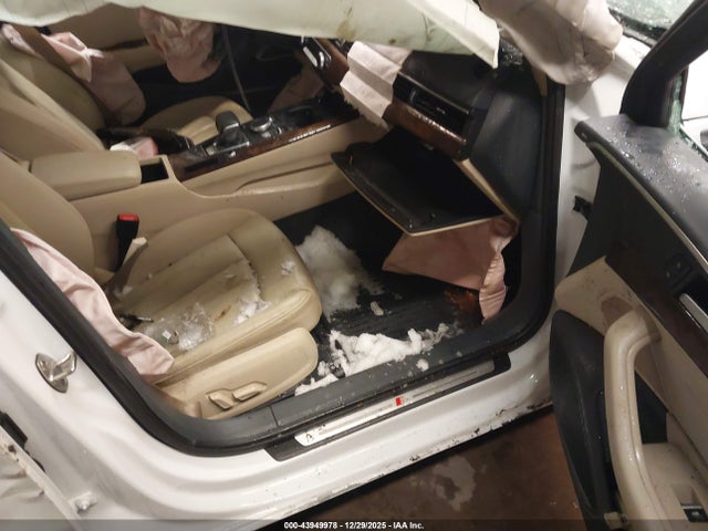 2017 AUDI A4 WAUENAF45HN009974 Photo 4