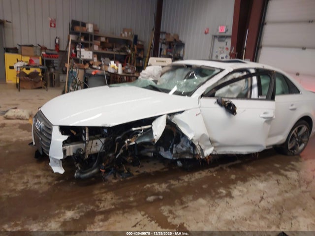 2017 AUDI A4 WAUENAF45HN009974 Photo 5