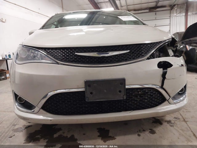 Chrysler Pacifica Touring Plus 2017 2C4RC1BG6HR780053 Image 19