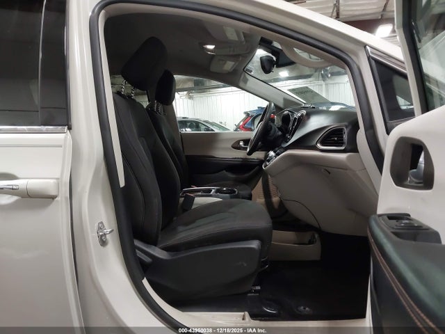 Chrysler Pacifica Touring Plus 2017 2C4RC1BG6HR780053 Image 5