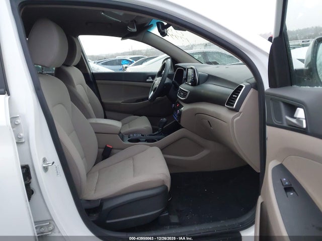 KM8J3CAL4MU351994 Hyundai TUCSON SEL