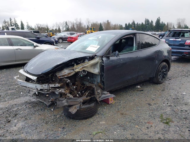 2021 TESLA MODEL Y 5YJYGDEE8MF278193 Photo 1