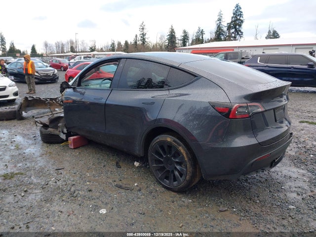 2021 TESLA MODEL Y 5YJYGDEE8MF278193 Photo 2