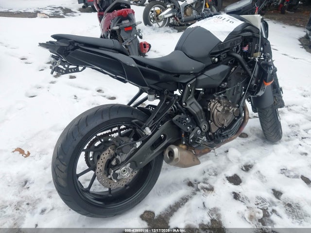 Yamaha MT07 2020 JYARM27E7LA006560 Image 4