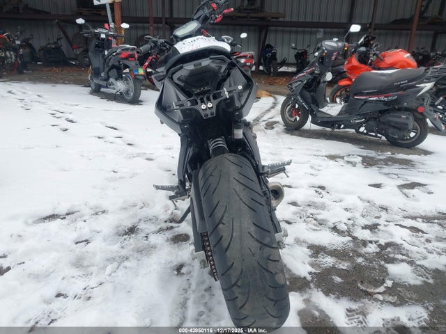 Yamaha MT07 2020 JYARM27E7LA006560 Image 6