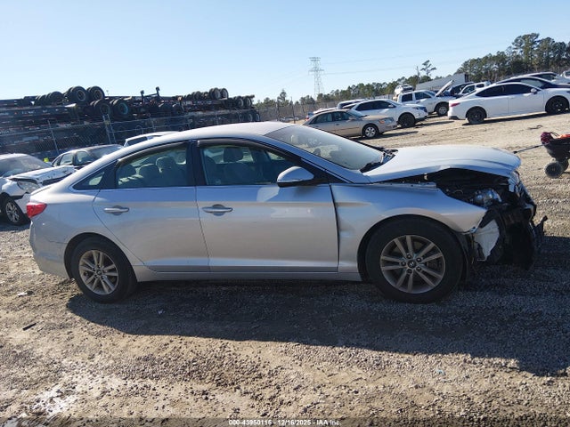 Hyundai SONATA ECO 2015 5NPE24AA2FH186151 Image 14