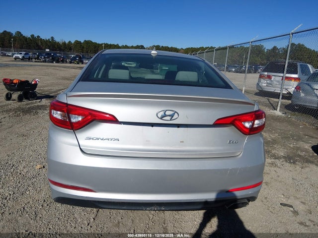 Hyundai SONATA ECO 2015 5NPE24AA2FH186151 Image 17