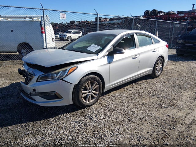 Hyundai SONATA ECO 2015 5NPE24AA2FH186151 Image 2