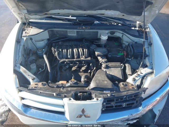 2005 MITSUBISHI ENDEAVOR 4A4MN31S65E063093 Photo 9