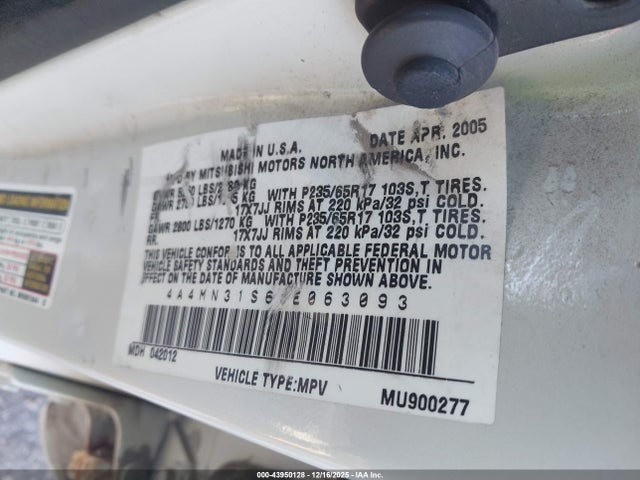 2005 MITSUBISHI ENDEAVOR 4A4MN31S65E063093 Photo 8