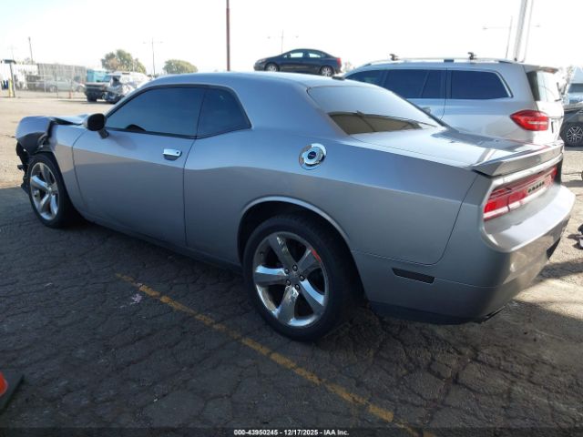 2011 DODGE CHALLENGER 2B3CJ5DT5BH551648 Photo 2