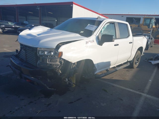 Chevrolet Silverado 1500 Lt Trail Boss 2019 1GCPYFED9KZ376765 Image 2