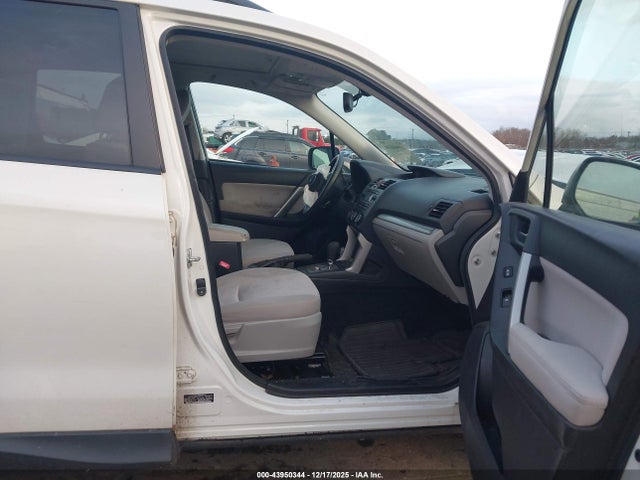 Subaru Forester 2.5i Premium 2015 JF2SJADC6FH541677 Image 5