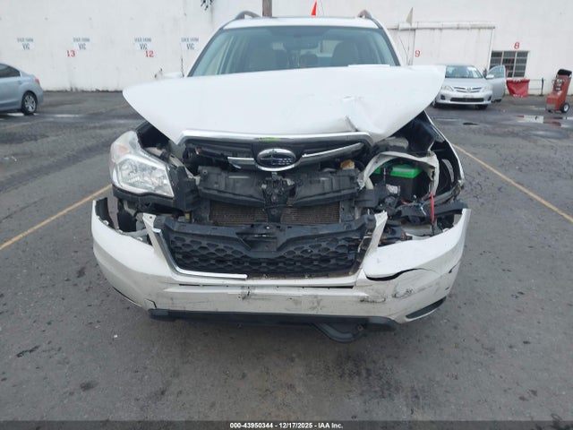 Subaru Forester 2.5i Premium 2015 JF2SJADC6FH541677 Image 6
