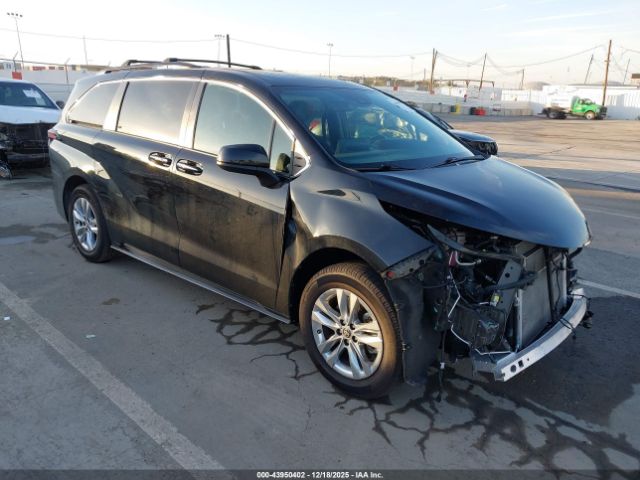 2022 TOYOTA SIENNA 5TDASKFCXNS044023