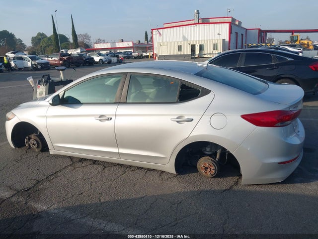 5NPD84LF5HH082887 Hyundai ELANTRA SE