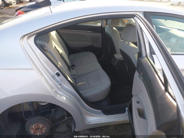 5NPD84LF5HH082887 Hyundai ELANTRA SE