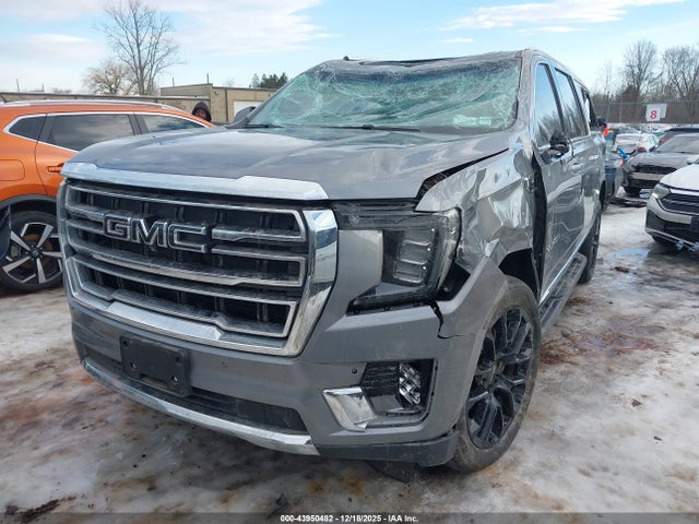 2022 GMC YUKON XL 1GKS2GKD2NR322335 Photo 1