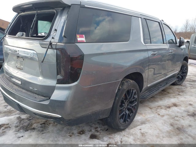 2022 GMC YUKON XL 1GKS2GKD2NR322335 Photo 3