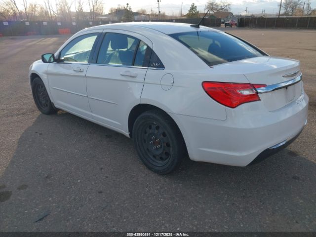 2011 CHRYSLER 200 1C3BC4FB7BN610567 Photo 2