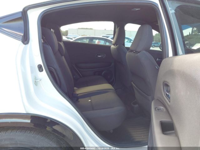 2022 HONDA HR-V 3CZRU5H1XNM732124 Photo 7