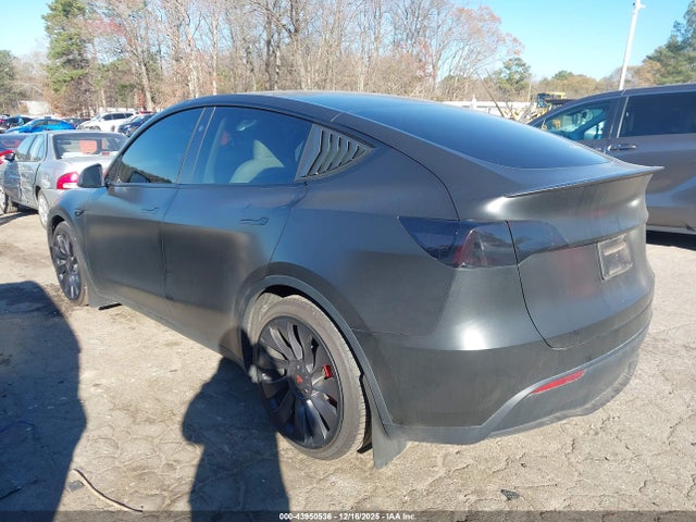 2023 TESLA MODEL Y 7SAYGDEF4PF853941 Photo 2