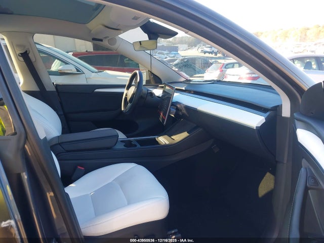 2023 TESLA MODEL Y 7SAYGDEF4PF853941 Photo 4