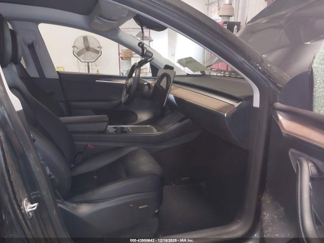 2024 TESLA MODEL Y 7SAYGDED3RF054296 Photo 4