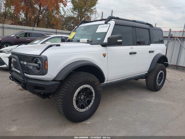 Ford Bronco Badlands 2023 1FMEE5DP8PLB63544 Image 2