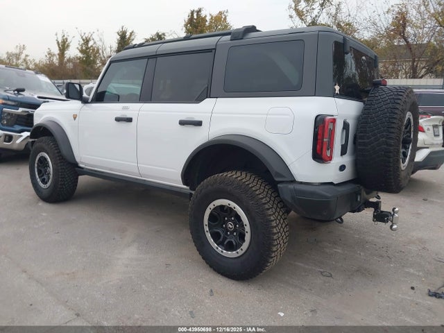 Ford Bronco Badlands 2023 1FMEE5DP8PLB63544 Image 3