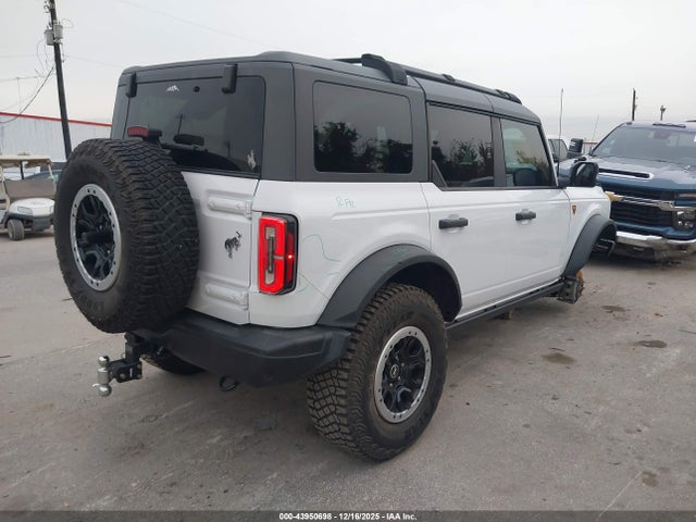 Ford Bronco Badlands 2023 1FMEE5DP8PLB63544 Image 4