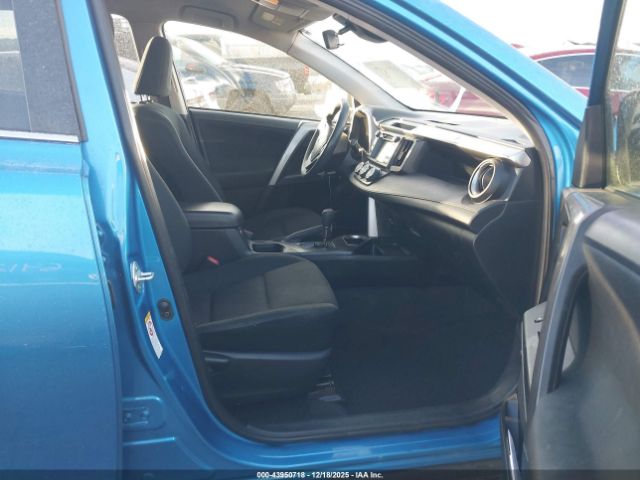 2018 TOYOTA RAV4 JTMBFREV9JJ745454 Photo 4