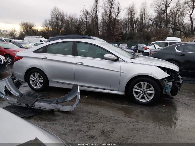 Продаж на аукціоні авто 2014 Hyundai Sonata Gls, vin: 5NPEB4AC0EH889375, номер лоту: 43950731