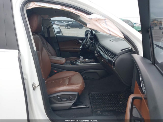 2017 AUDI Q7 WA1LAAF73HD028135 Photo 4