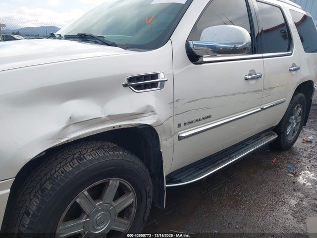 Продажа на аукционе авто 2007 Cadillac Escalade Standard, vin: 1GYFK63817R302082, номер лота: 43950773