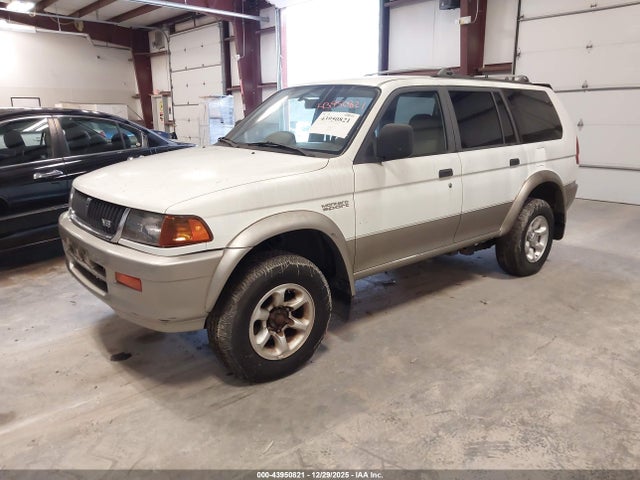 1998 MITSUBISHI MONTERO SPORT JA4MT31P0WP033421 Photo 1