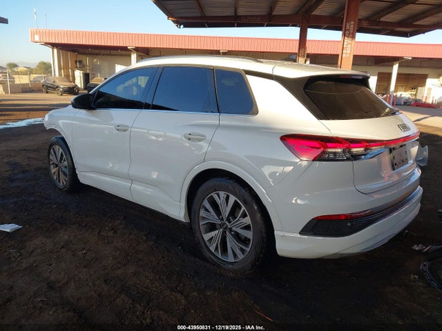 2023 AUDI Q4 E-TRON WA1BCBFZ0PP028345 Photo 2