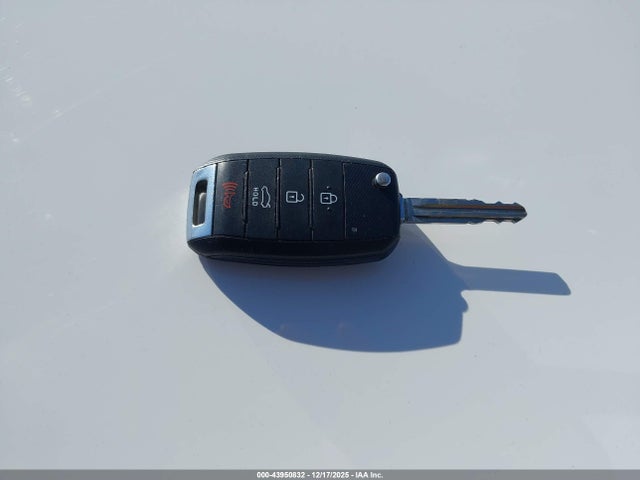 Aukcja sprzedaży 2017 Kia Forte Lx, vin: 3KPFL4A78HE121236, numer aukcji: 43950832