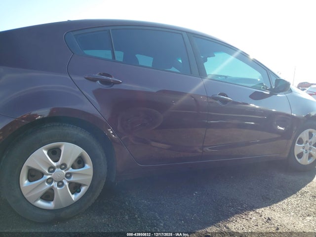 Aukcja sprzedaży 2017 Kia Forte Lx, vin: 3KPFL4A78HE121236, numer aukcji: 43950832