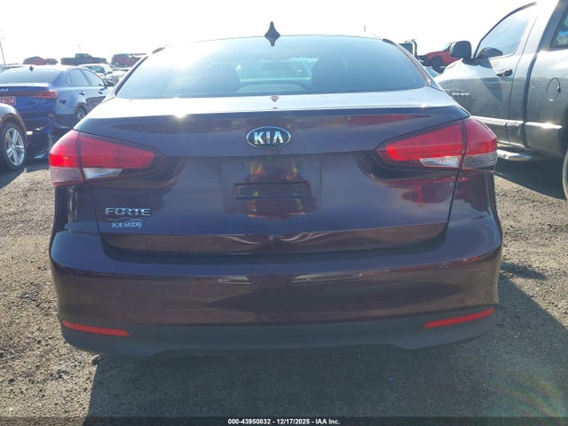 Aukcja sprzedaży 2017 Kia Forte Lx, vin: 3KPFL4A78HE121236, numer aukcji: 43950832