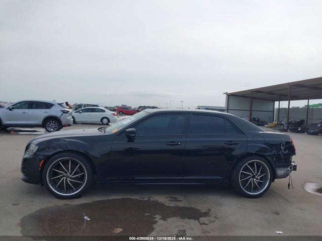 43950834 :رقم المزاد ، 2C3CCABG7GH295046 vin ، 2016 Chrysler 300 300s Alloy Edition مزاد بيع