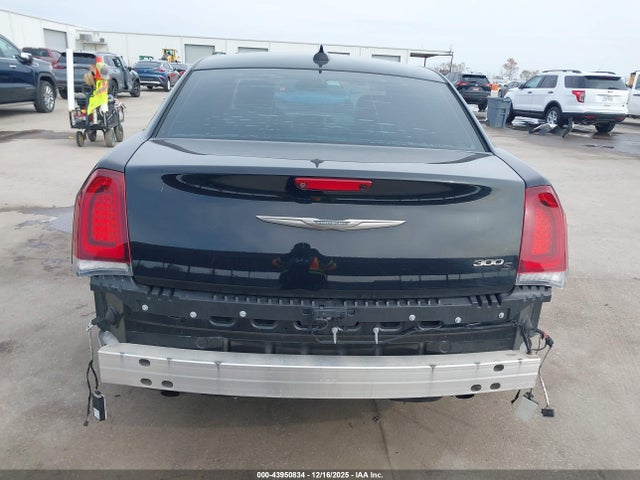 43950834 :رقم المزاد ، 2C3CCABG7GH295046 vin ، 2016 Chrysler 300 300s Alloy Edition مزاد بيع