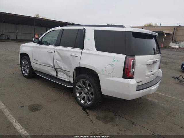 GMC YUKON SLT 2017 1GKS2BKC7HR260820 Image 3