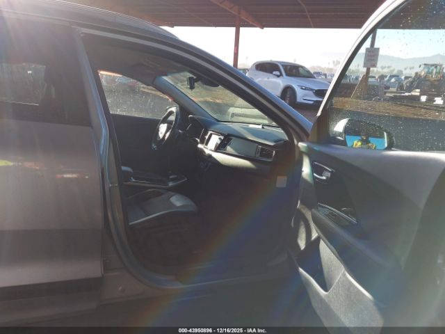2019 KIA NIRO EV KNDCC3LG1K5017202 Photo 4