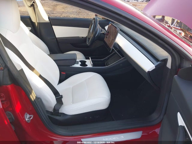 2018 TESLA MODEL 3 5YJ3E1EBXJF097578 Photo 4