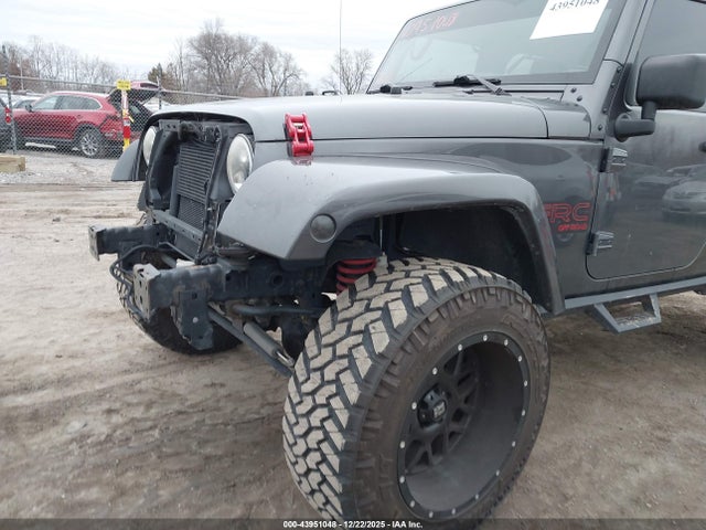 1C4BJWEG3JL903225 Jeep Wrangler Jk Unlimited Sahara