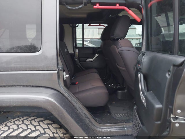 1C4BJWEG3JL903225 Jeep Wrangler Jk Unlimited Sahara