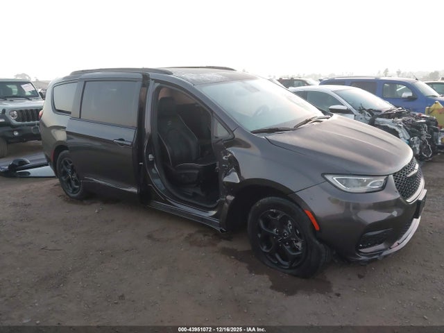 2023 CHRYSLER PACIFICA HYBRID 2C4RC1S72PR584349