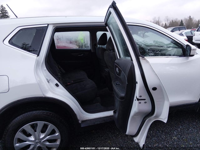 Nissan ROGUE S 2015 5N1AT2MV7FC849168 Image 8