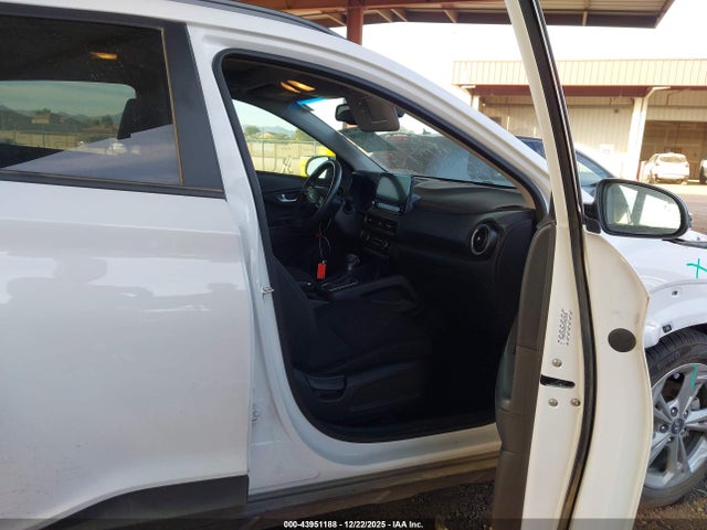 KM8K32ABXPU963238 Hyundai Kona Sel